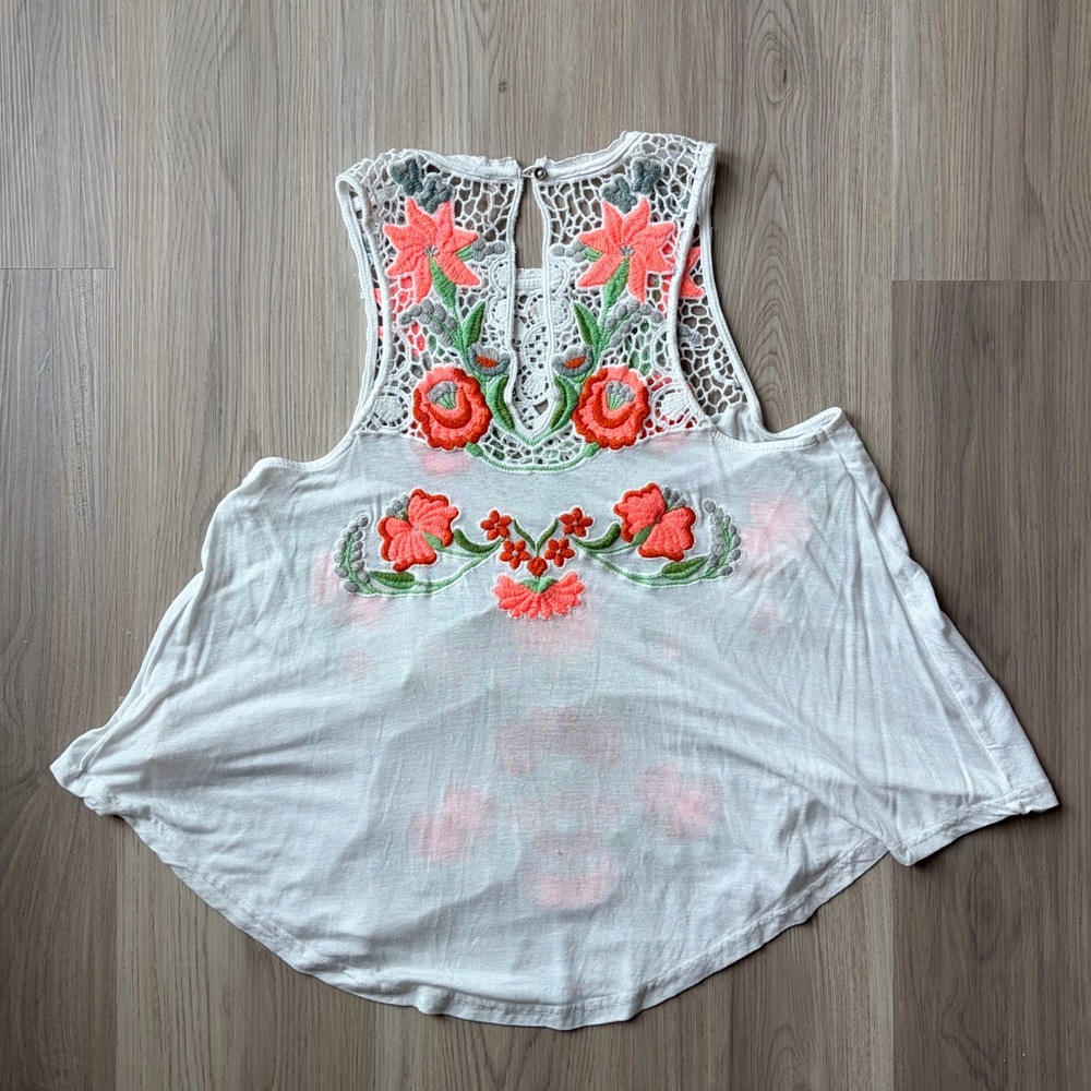 Free People White Sleeveless Top with Coral Floral Embroidery - Picture 2 of 3